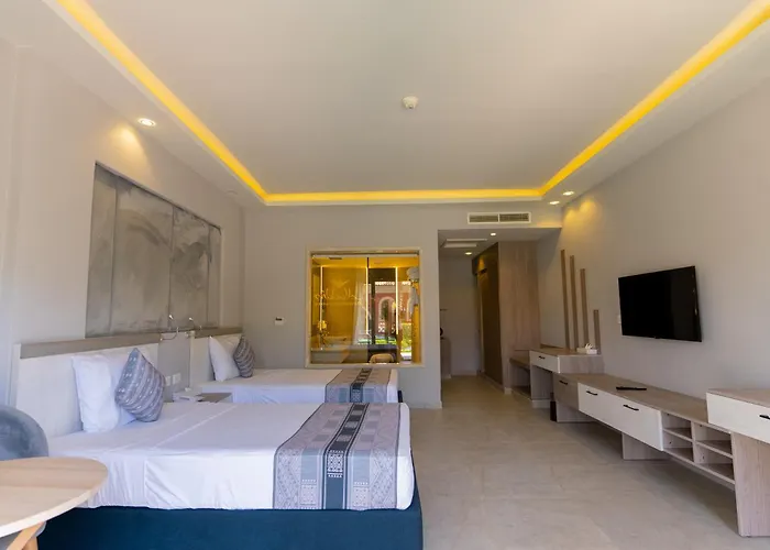 Hotel mit Tennis: Aladdin Beach Resort