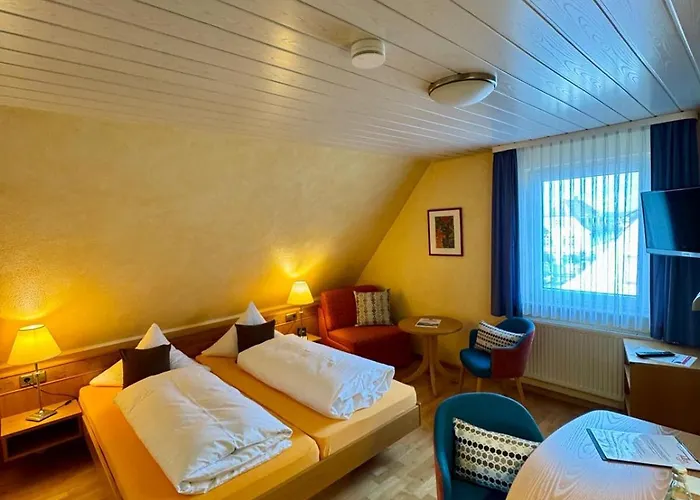 Hotel nahe College: Hotel-Restaurant Gasthof Adler