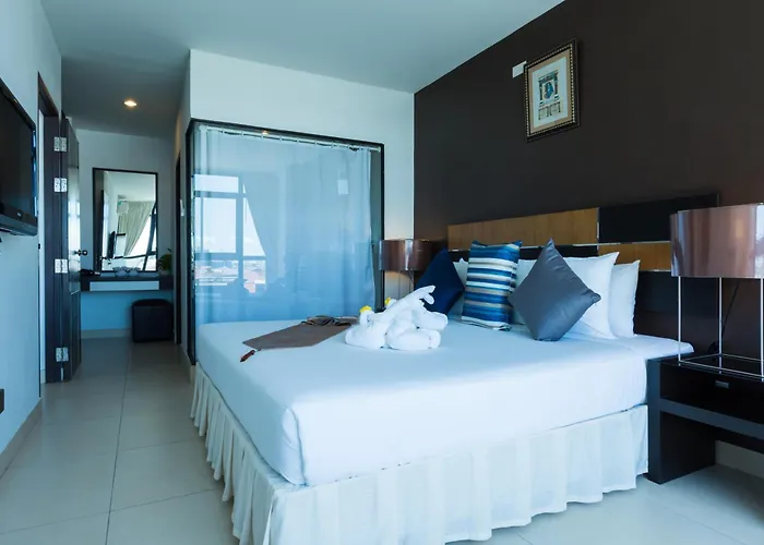 Vogue Pattaya Hotel