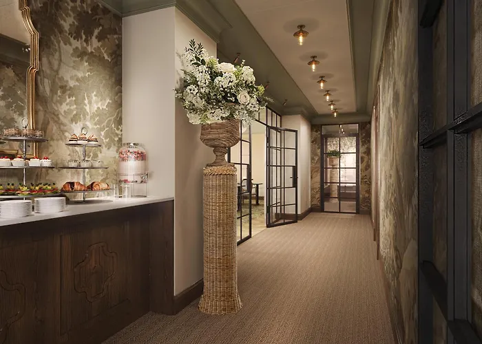Home Hotel Savoy