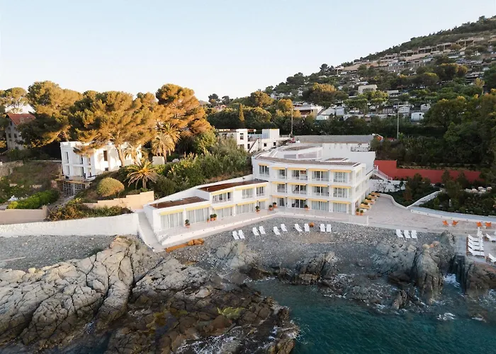 5-Sterne-Hotel: Les Roches Rouges, a Beaumier hotel