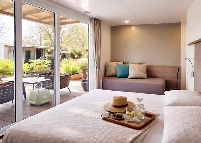 Boutique Mobile Homes Ulikarovinj (Adults Only)