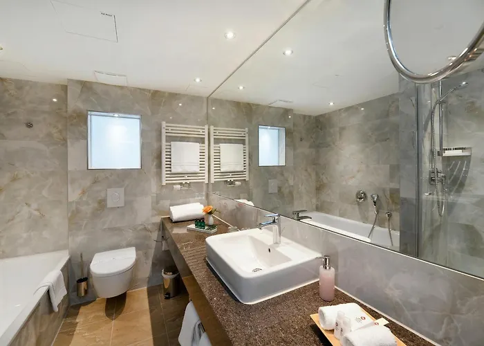 Best Western Plus Delta Park Hotel