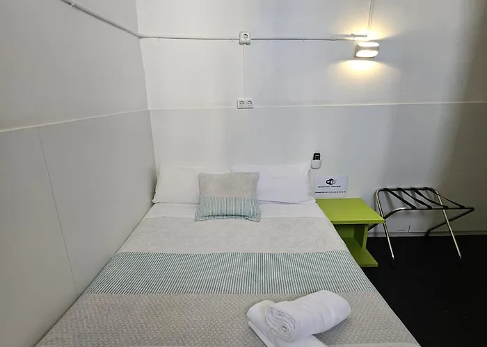 Ferienwohnungen mieten Central And Basic Universitat For Young Hostel