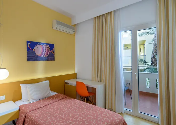 Palm Beach Hotel