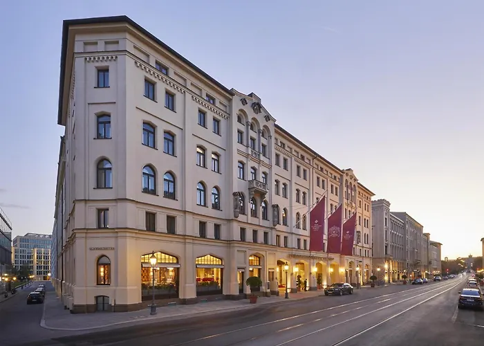 5-Sterne-Hotel: Vier Jahreszeiten Kempinski München