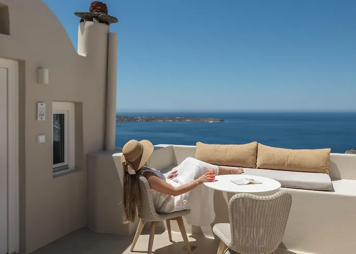 Art Maisons Oia Castle