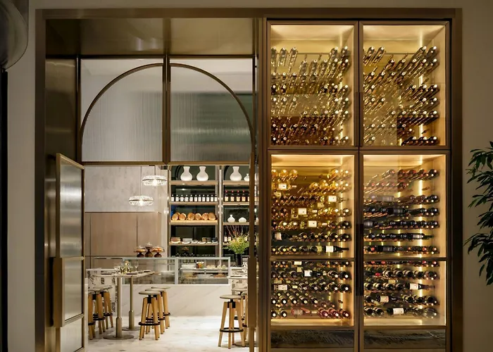 Ritz-Carlton, Toronto