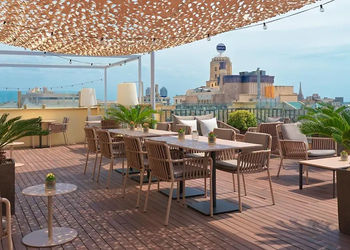  H10 Universitat (Adults Only)