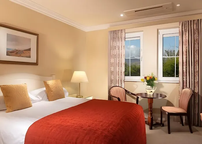 Killarney Lodge