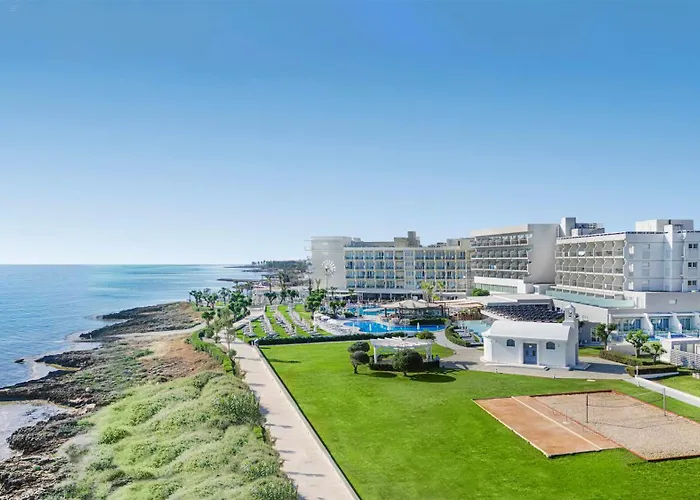 Pernera Beach Hotel