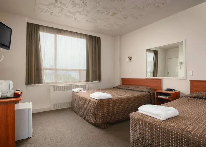 Kiwi International Hotel
