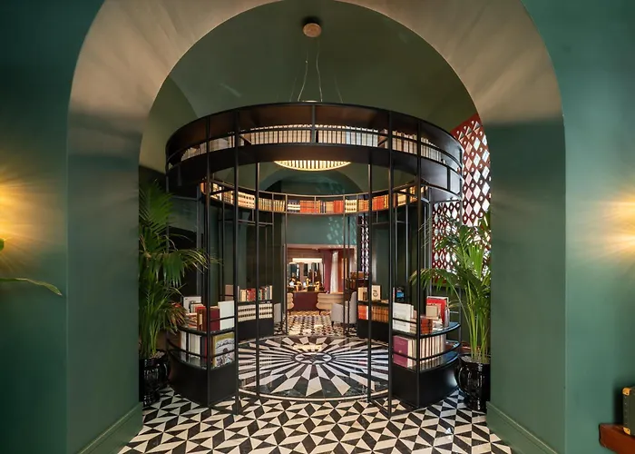 Goethe - Small Luxury s Of The World