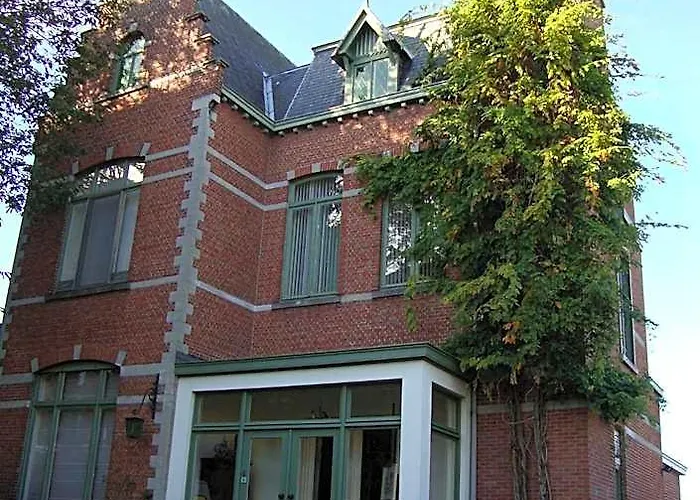 Charming 19Th Century Small Castle Fine Fleur Surrounded By Quiet Garden