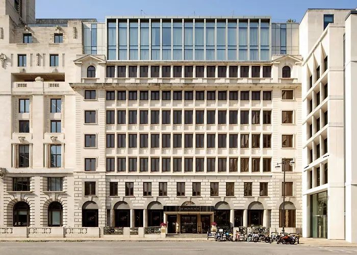 Montcalm Royal House, City