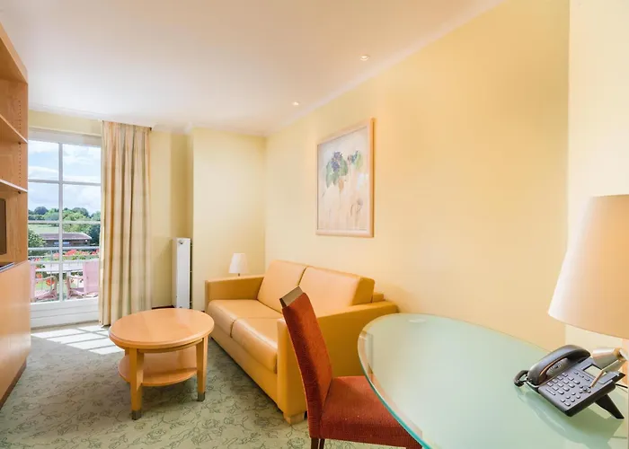  Western Premier Castanea Resort