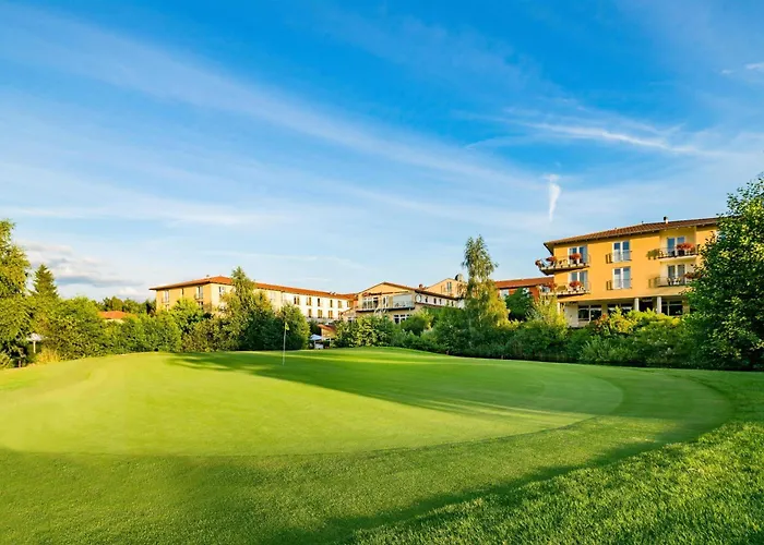  Western Premier Castanea Resort