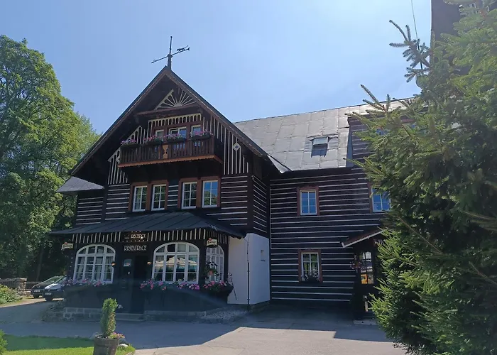 Hotel Tri Ruze