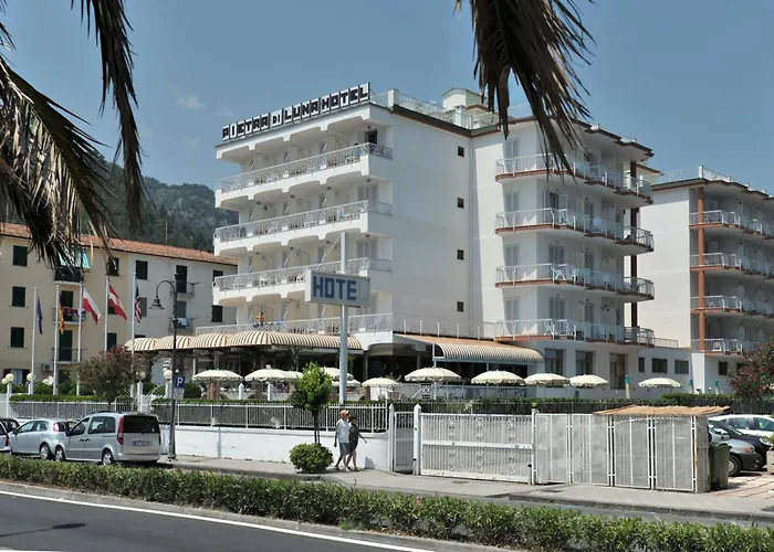 Hotel Pietra Di Luna