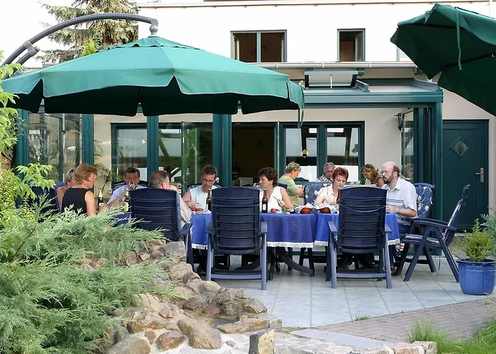 Hotel mit Aussicht: Pension zum Yachthafen