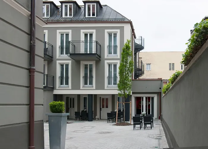 Hotel nahe College: Hotel im Hof