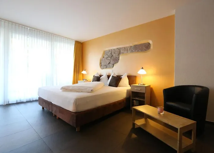 Hotel nahe College: Mfh Micro