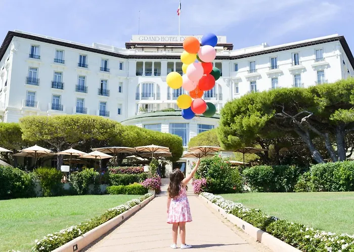 Grand- Du Cap-Ferrat, A Four Seasons