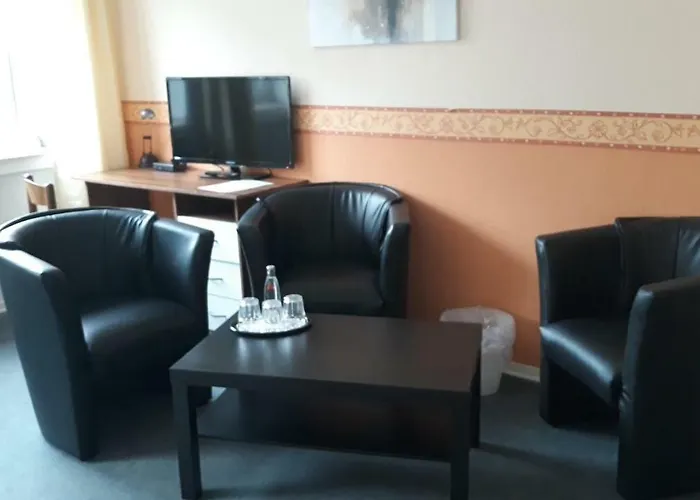 Gästehaus: Eu Centralhotel Im Toennchen