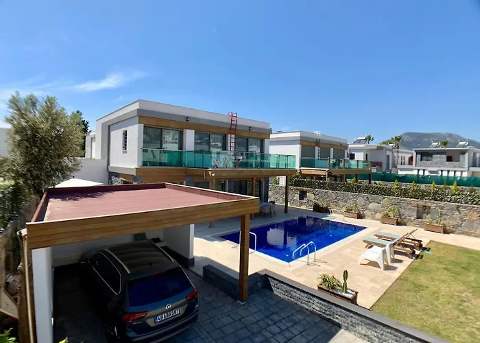Ultra Luxury Private Villa With Swimming Pool